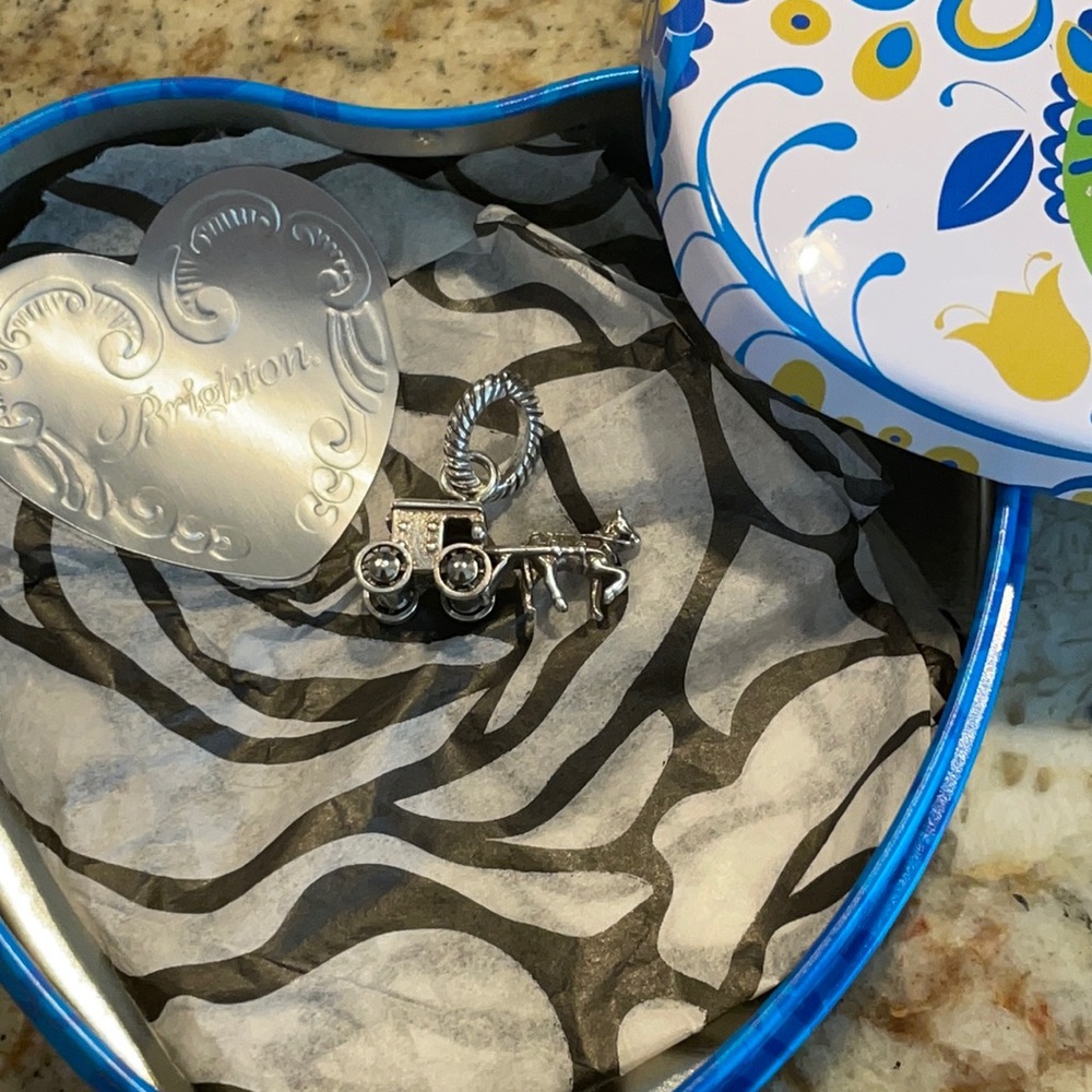 Brand new Brighton horse and carriage charm 🔥🔥